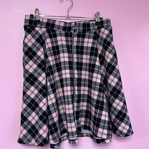 Plaid zip up mini skirt